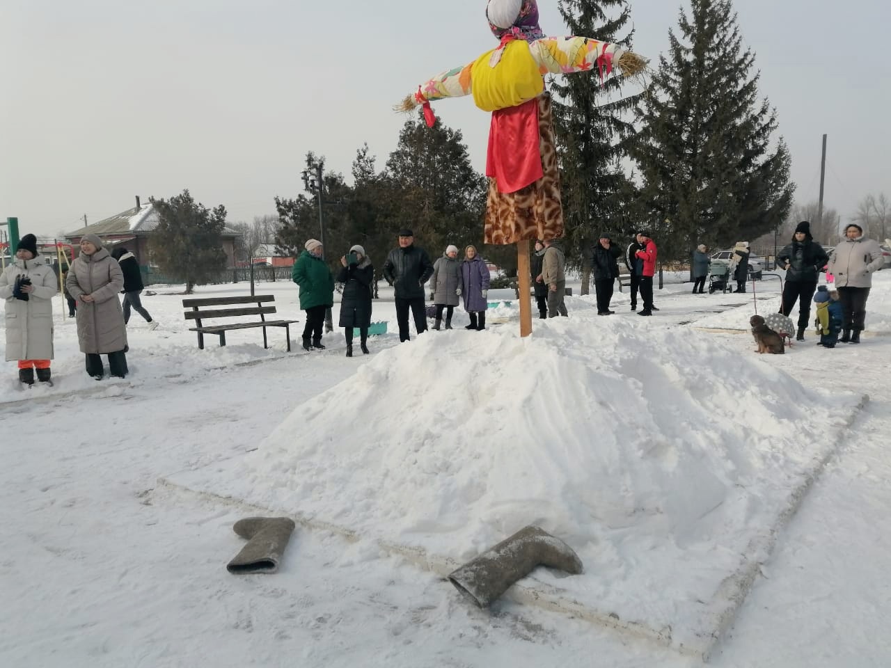 Масленица- один из самых почитаемых русских праздников, символизирующих проводы зимы и обновление природы..