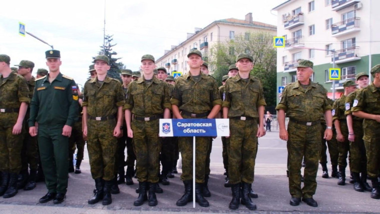 Саратовские школьники отправились в Пензу на военно-патриотические сборы «Гвардеец». Саратовские школьники отправились в Пензу на военно-патриотические сборы «Гвардеец».