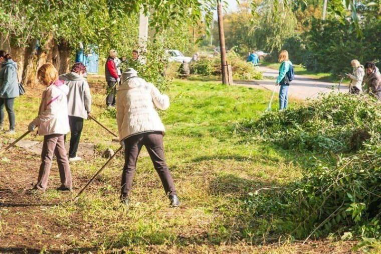 Осенний месячник по санитарной очистке и благоустройству территорий. Осенний месячник по санитарной очистке и благоустройству территорий.